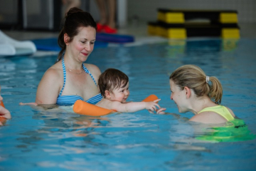 Baby auf Kurznudel m Lisa u Mama (ChristinaPoersch_214A239820250619)