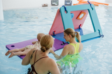 Kleinkind u Mattentunnel m Lisa (ChristinaPoersch_2P7A102420250619)