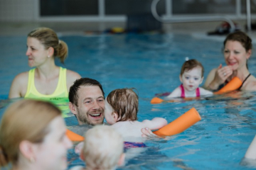 Gruppe m Lisa u einem Vater Kleinkinder (ChristinaPoersch_214A240620250619)