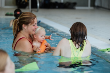 Mama blondes Baby u Kristin (ChristinaPoersch_214A240820250619)